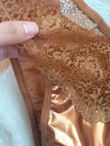 ست شورت و سوتین فانتزی چرمی کهربایی (مدل خفاشی) برند ella